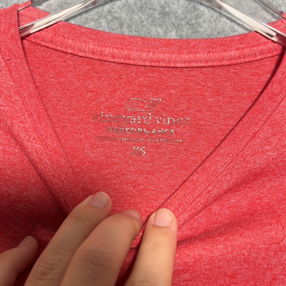 Vineyard Vines Red Long Sleeve Tee Classic Crew Size XS - Picture 3 of 6